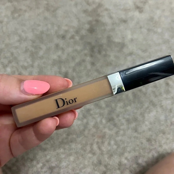 DIOR concealer - Diorskin Forever - Picture 1 of 3